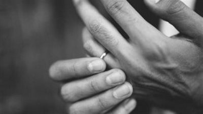 السبب الحقيقي لانجذاب الفتيارت للرجل المتزوج أكثر من الرجل الأعزب