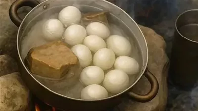 لماذا يقوم بعض الناس بإضافة الحجارة للماء عند سلق البيض؟